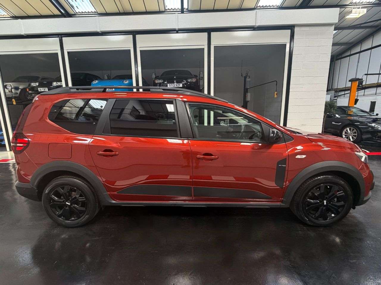 A 2023 DACIA JOGGER 1.0 TCe Extreme SE MPV 5dr Petrol Manual Euro 6 (s/s) (110 ps) A 2023 DACIA JOGGER 1.0 TCe Extreme SE MPV 5dr Petrol Manual Euro 6 (s/s) (110 ps)