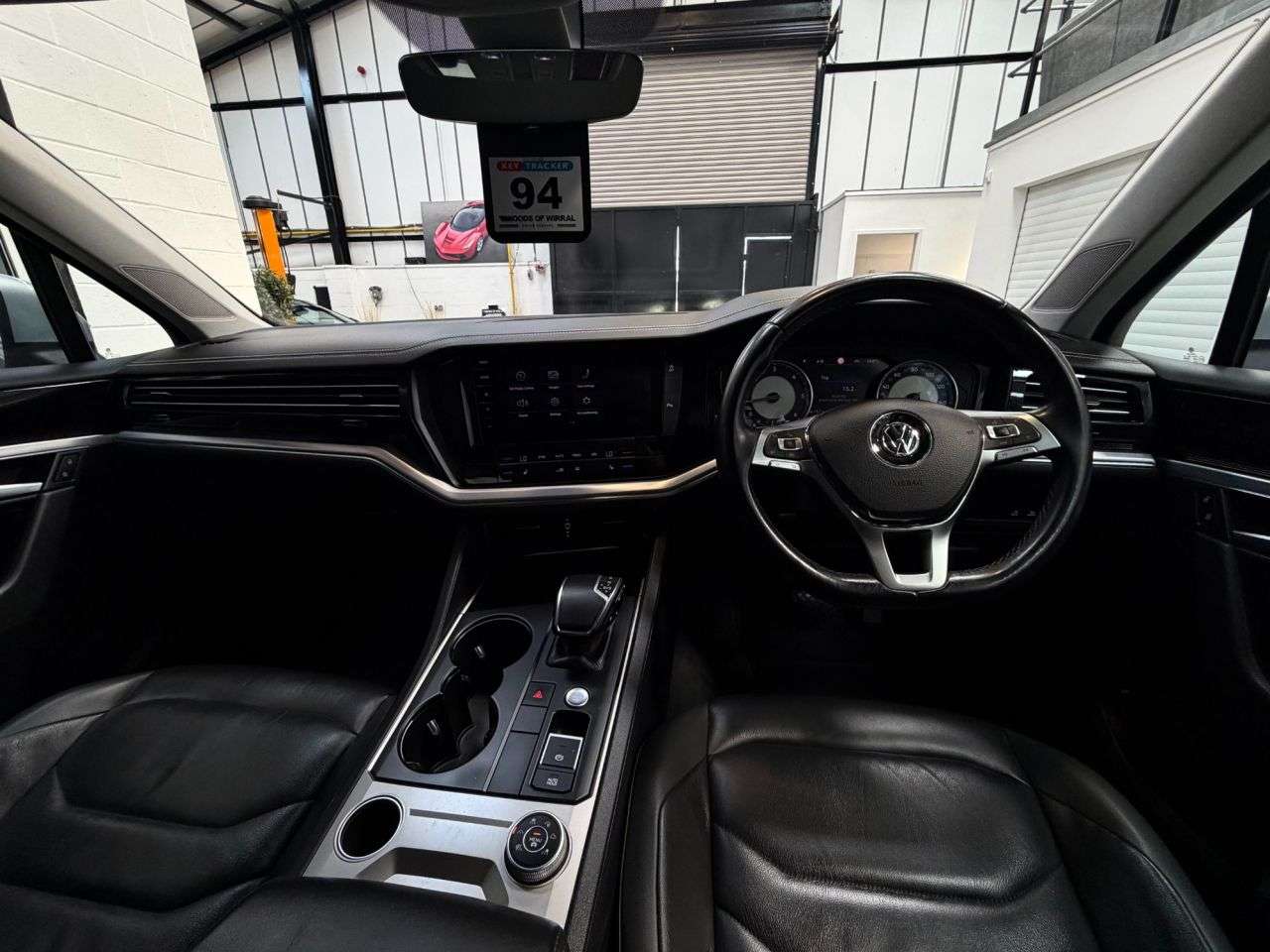 A 2018 VOLKSWAGEN TOUAREG 3.0 TDI V6 SEL SUV 5dr Diesel Tiptronic 4Motion Euro 6 (s/s) (231 ps) A 2018 VOLKSWAGEN TOUAREG 3.0 TDI V6 SEL SUV 5dr Diesel Tiptronic 4Motion Euro 6 (s/s) (231 ps)