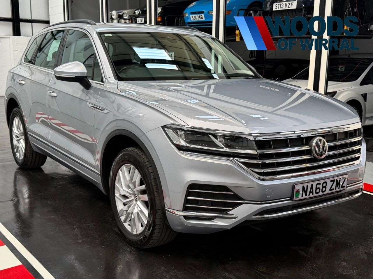 A 2018 VOLKSWAGEN TOUAREG 3.0 TDI V6 SEL SUV 5dr Diesel Tiptronic 4Motion Euro 6 (s/s) (231 ps) A 2018 VOLKSWAGEN TOUAREG 3.0 TDI V6 SEL SUV 5dr Diesel Tiptronic 4Motion Euro 6 (s/s) (231 ps)