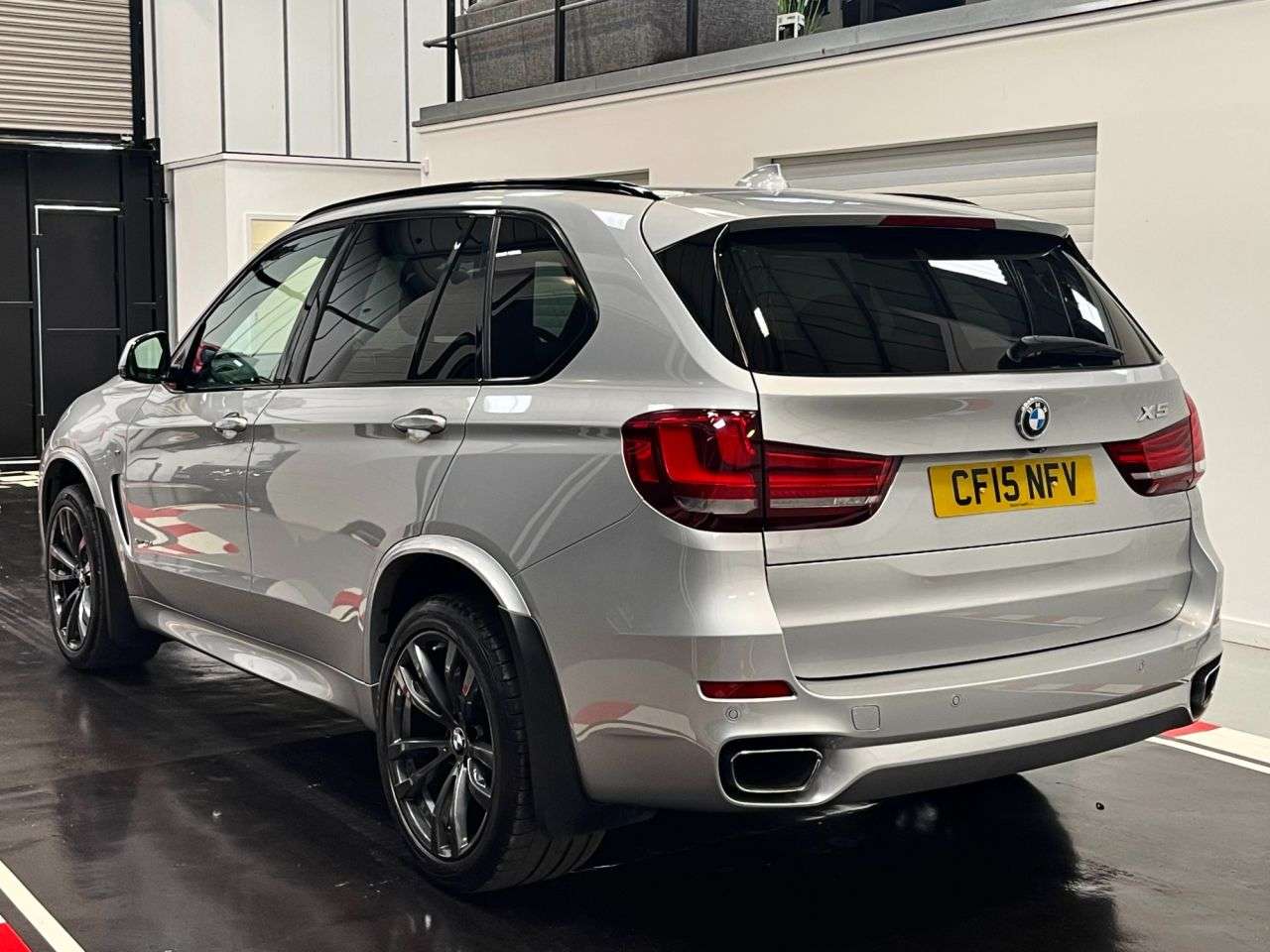 A 2015 BMW X5 3.0 40d M Sport SUV 5dr Diesel Auto xDrive Euro 6 (s/s) (313 ps) A 2015 BMW X5 3.0 40d M Sport SUV 5dr Diesel Auto xDrive Euro 6 (s/s) (313 ps)