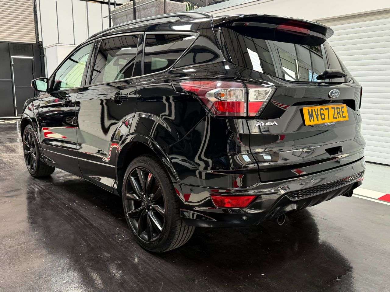 A 2017 FORD KUGA 1.5 TDCi ST-Line X SUV 5dr Diesel Manual Euro 6 (s/s) (120 ps) A 2017 FORD KUGA 1.5 TDCi ST-Line X SUV 5dr Diesel Manual Euro 6 (s/s) (120 ps)