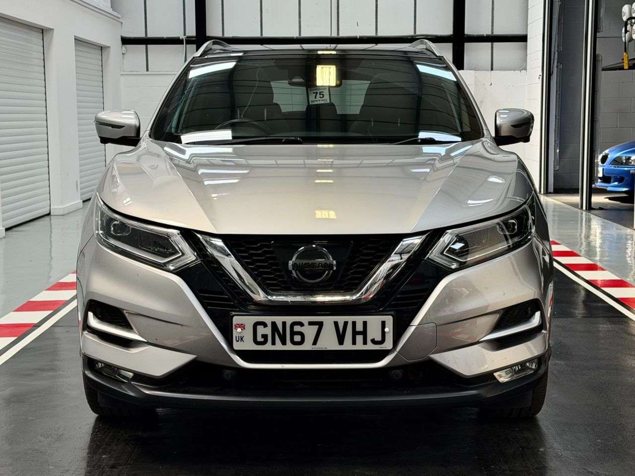A 2017 NISSAN QASHQAI 1.2 DIG-T Tekna+ SUV 5dr Petrol XTRON Euro 6 (s/s) (115 ps) A 2017 NISSAN QASHQAI 1.2 DIG-T Tekna+ SUV 5dr Petrol XTRON Euro 6 (s/s) (115 ps)
