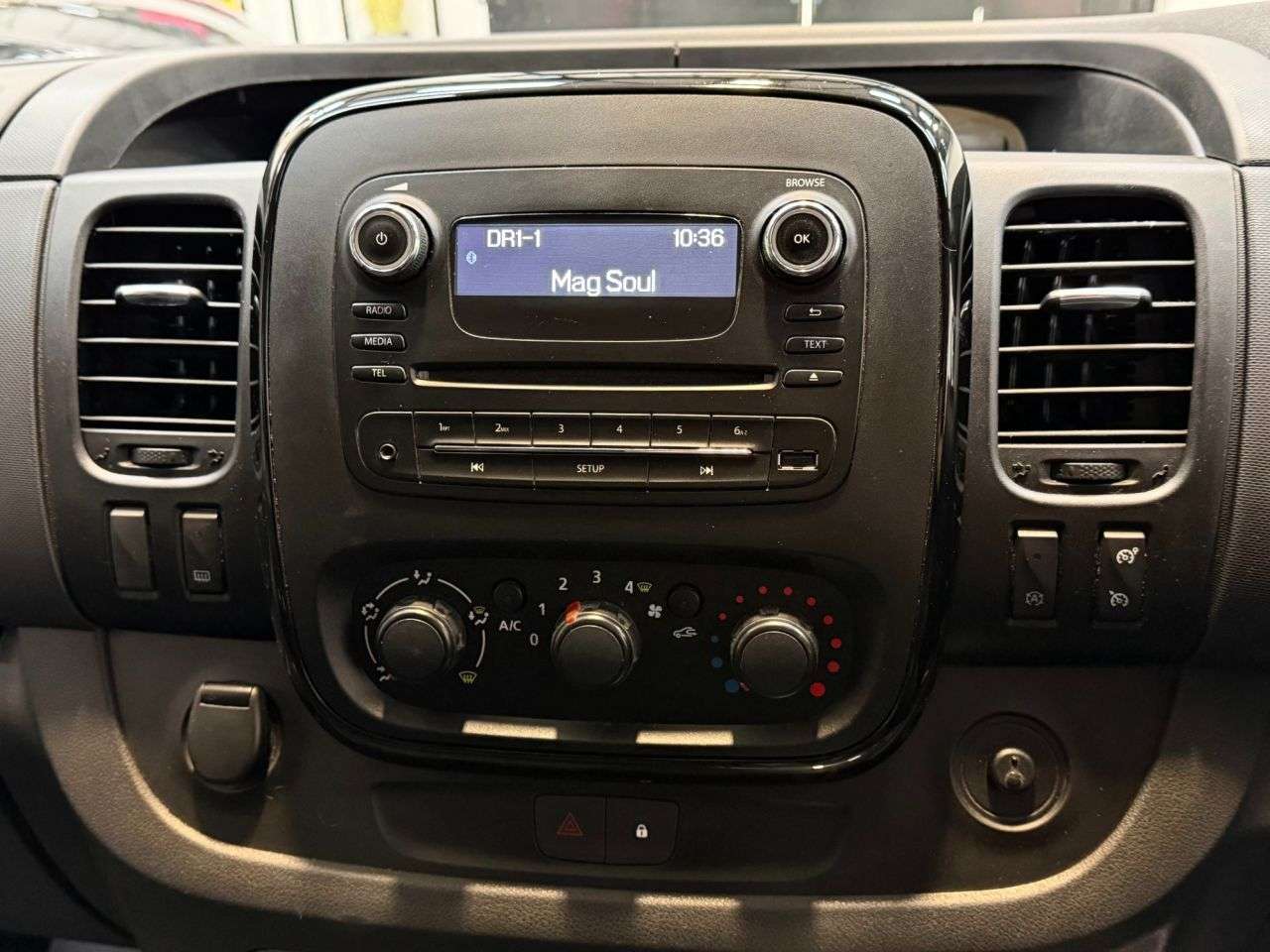 2016 VAUXHALL VIVARO 2016 VAUXHALL VIVARO