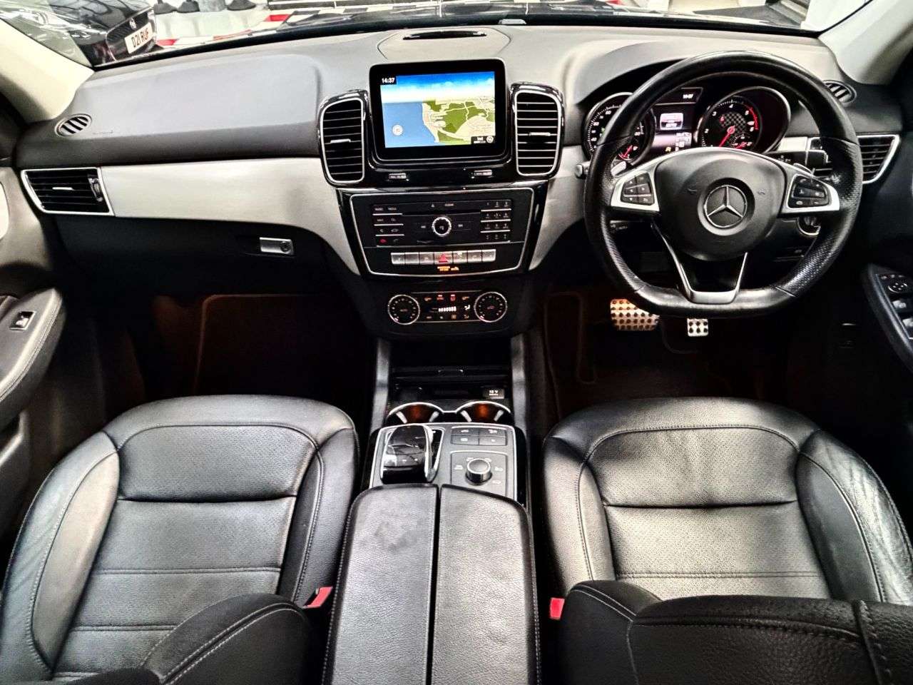A 2017 MERCEDES-BENZ GLE 3.0 GLE350d V6 AMG Line SUV 5dr Diesel G-Tronic 4MATIC Euro 6 (s/s) (258 ps A 2017 MERCEDES-BENZ GLE 3.0 GLE350d V6 AMG Line SUV 5dr Diesel G-Tronic 4MATIC Euro 6 (s/s) (258 ps