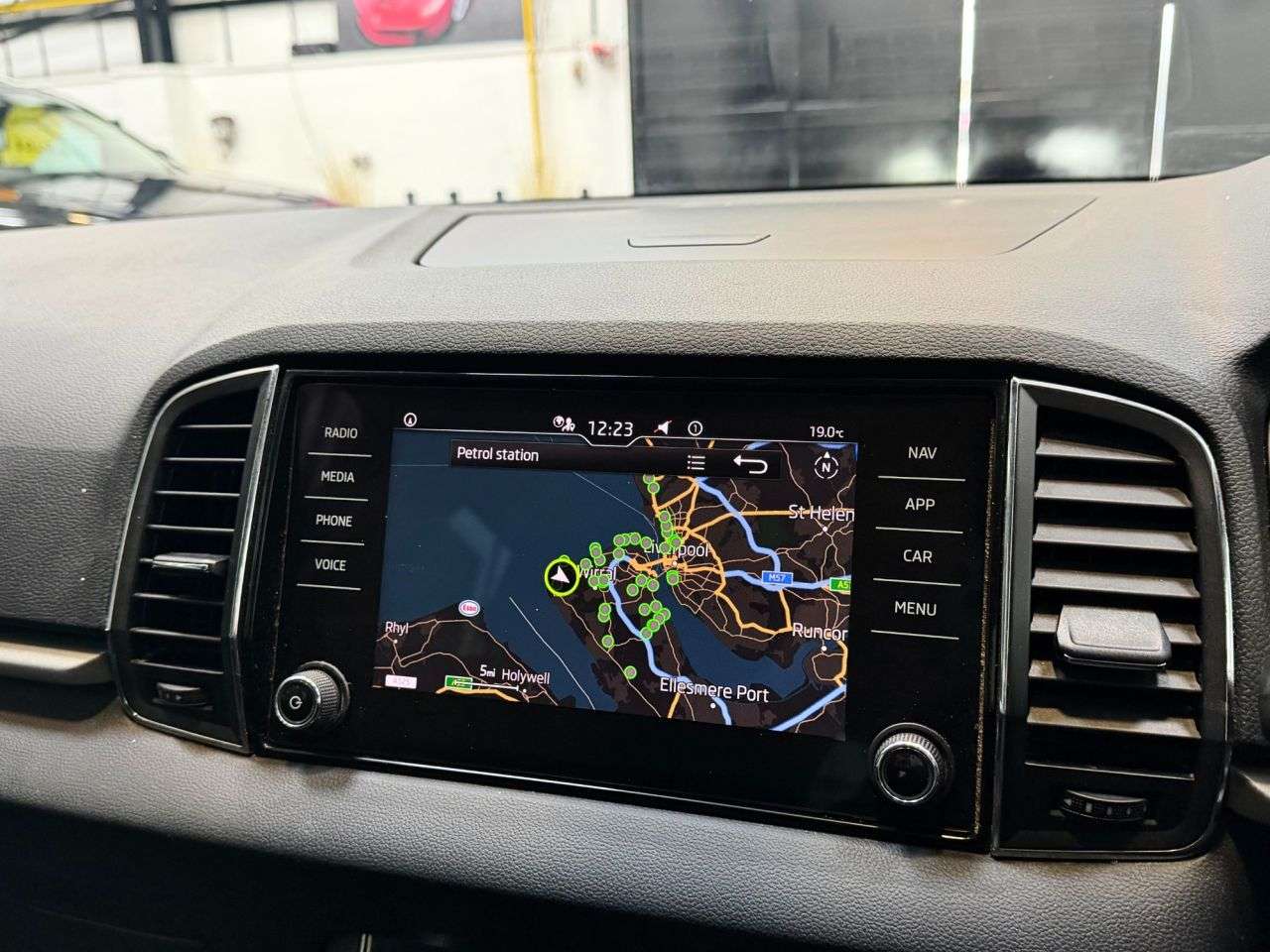 2021 SKODA KAROQ 2021 SKODA KAROQ