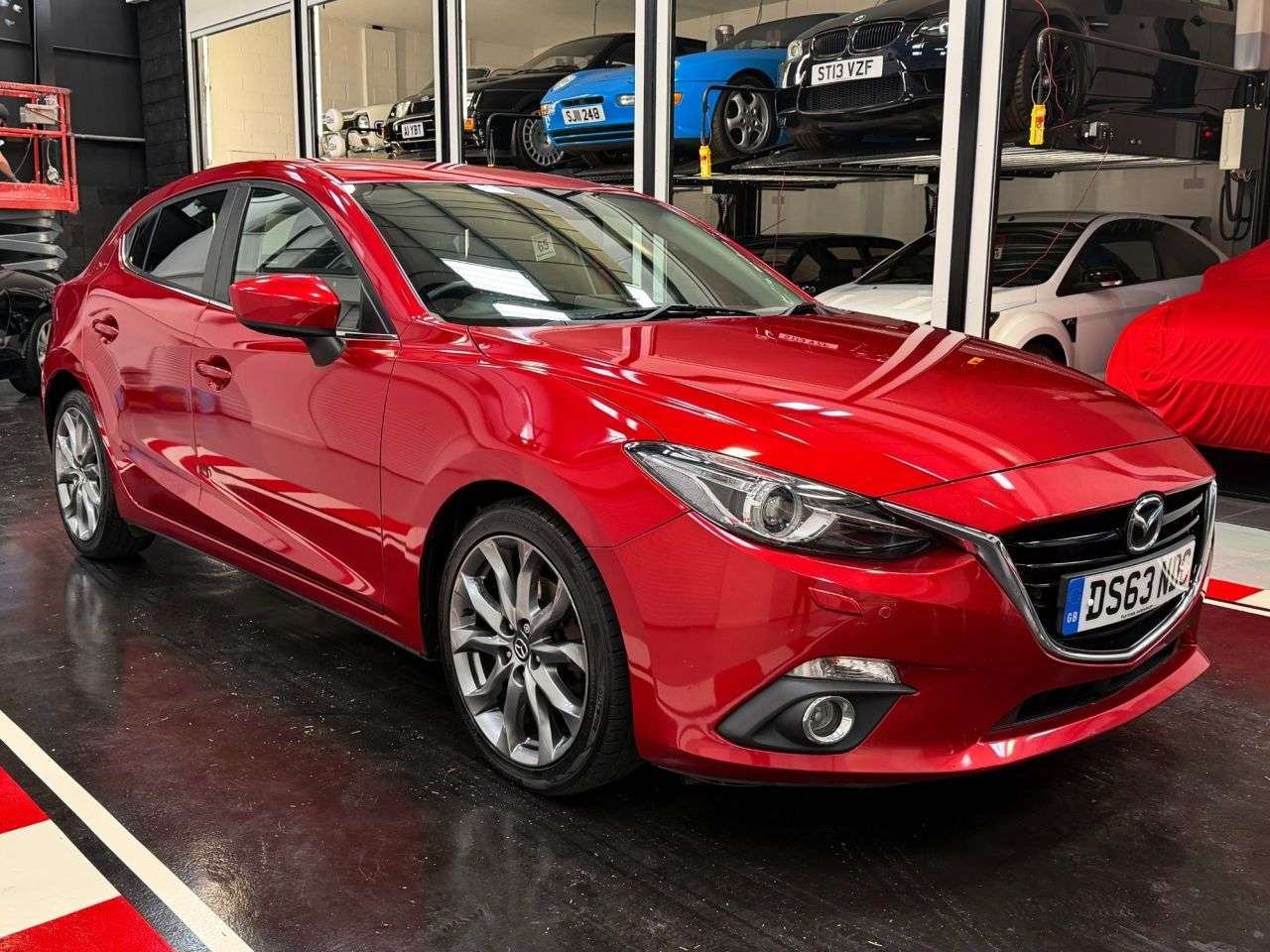 A 2014 MAZDA MAZDA3 2.0 SKYACTIV-G Sport Nav Hatchback 5dr Petrol Manual Euro 5 (s/s) (120 ps) A 2014 MAZDA MAZDA3 2.0 SKYACTIV-G Sport Nav Hatchback 5dr Petrol Manual Euro 5 (s/s) (120 ps)