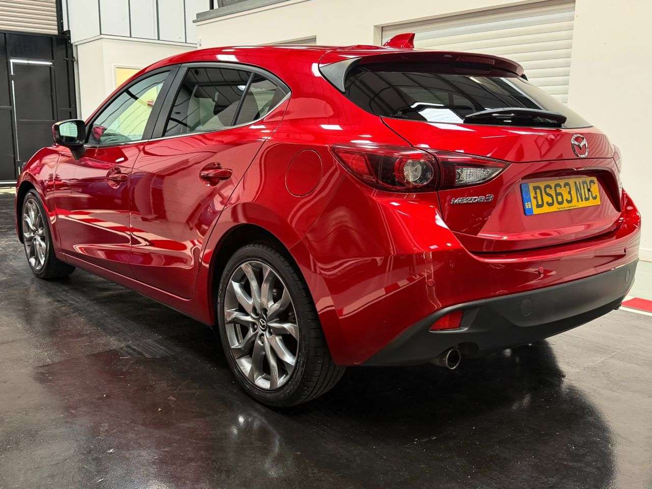 A 2014 MAZDA MAZDA3 2.0 SKYACTIV-G Sport Nav Hatchback 5dr Petrol Manual Euro 5 (s/s) (120 ps) A 2014 MAZDA MAZDA3 2.0 SKYACTIV-G Sport Nav Hatchback 5dr Petrol Manual Euro 5 (s/s) (120 ps)