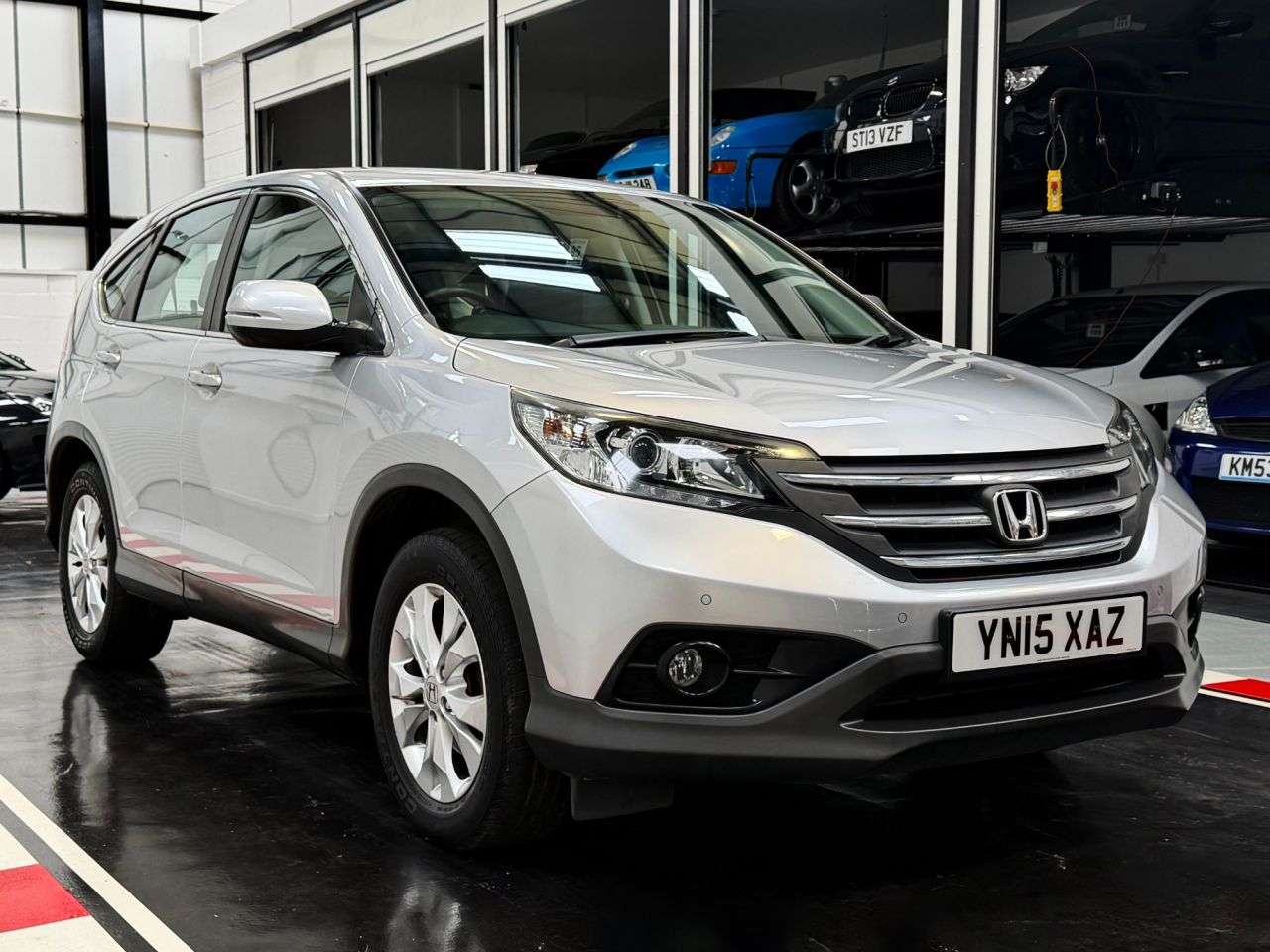 A 2015 HONDA CR-V 2.0 i-VTEC SE-T SUV 5dr Petrol Auto 4WD Euro 5 (155 ps) A 2015 HONDA CR-V 2.0 i-VTEC SE-T SUV 5dr Petrol Auto 4WD Euro 5 (155 ps)