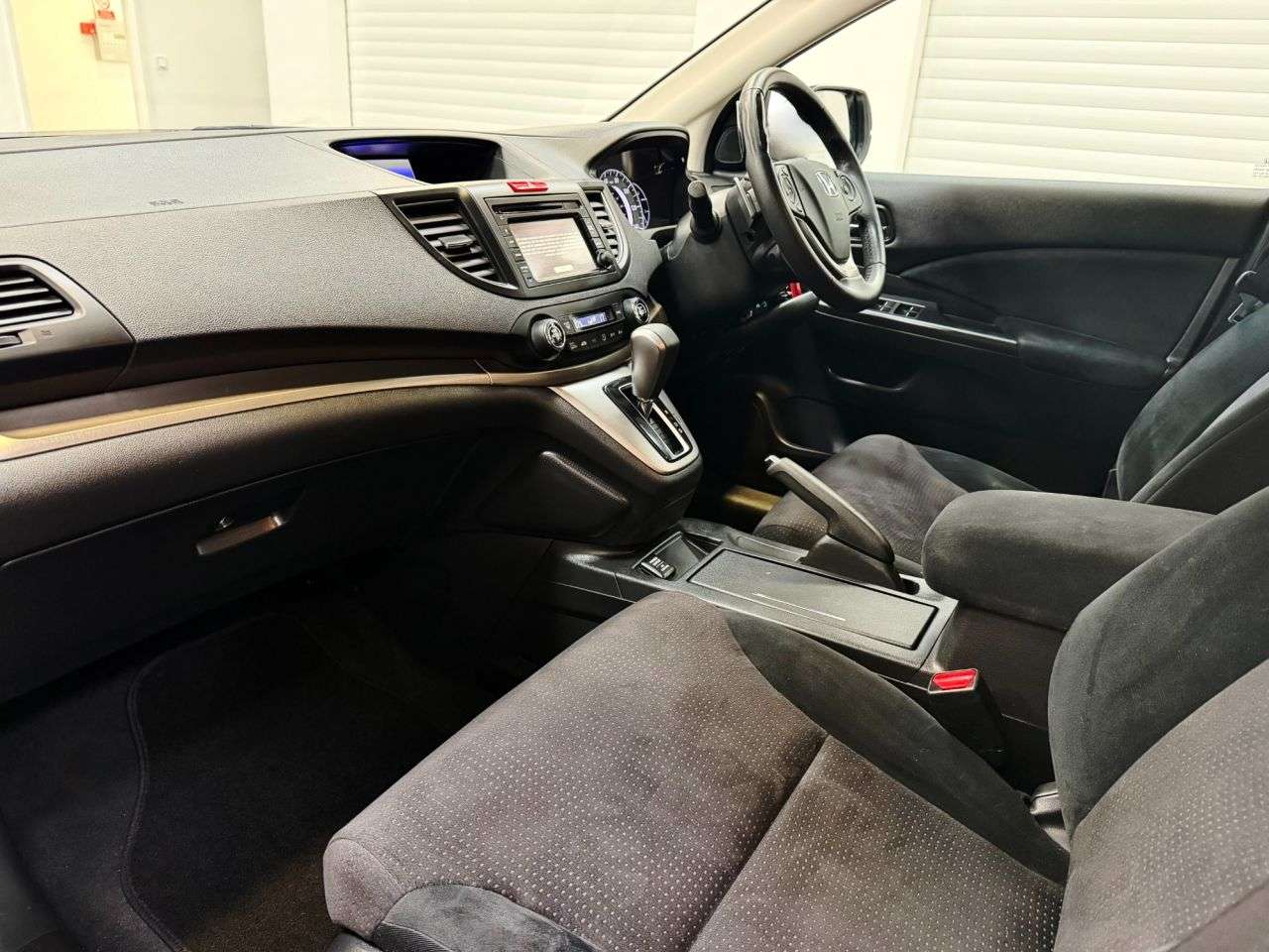 A 2015 HONDA CR-V 2.0 i-VTEC SE-T SUV 5dr Petrol Auto 4WD Euro 5 (155 ps) A 2015 HONDA CR-V 2.0 i-VTEC SE-T SUV 5dr Petrol Auto 4WD Euro 5 (155 ps)