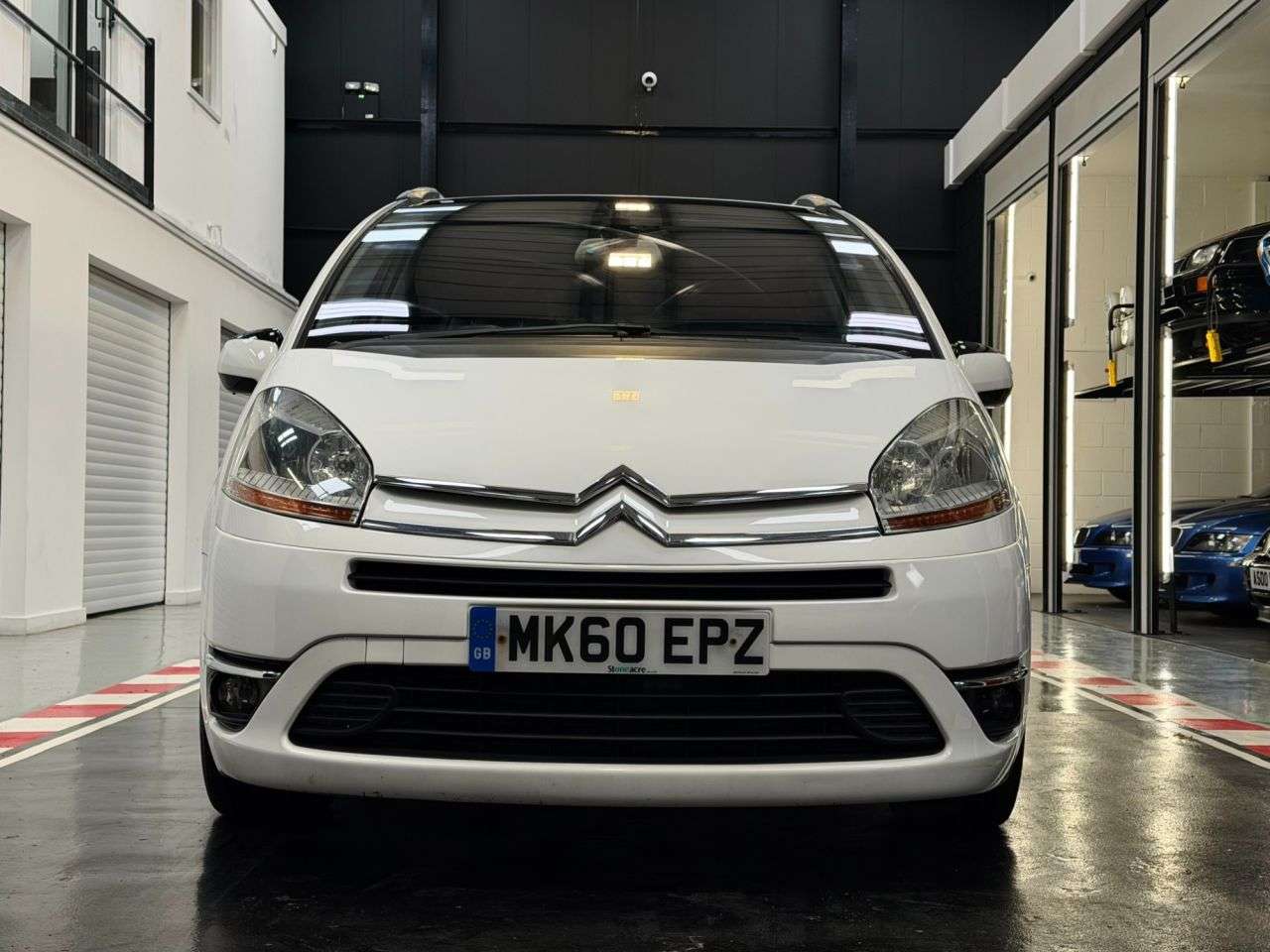 A 2010 CITROEN GRAND C4 PICASSO 2.0 HDi Exclusive MPV 5dr Diesel EGS6 Euro 4 (138 ps) A 2010 CITROEN GRAND C4 PICASSO 2.0 HDi Exclusive MPV 5dr Diesel EGS6 Euro 4 (138 ps)