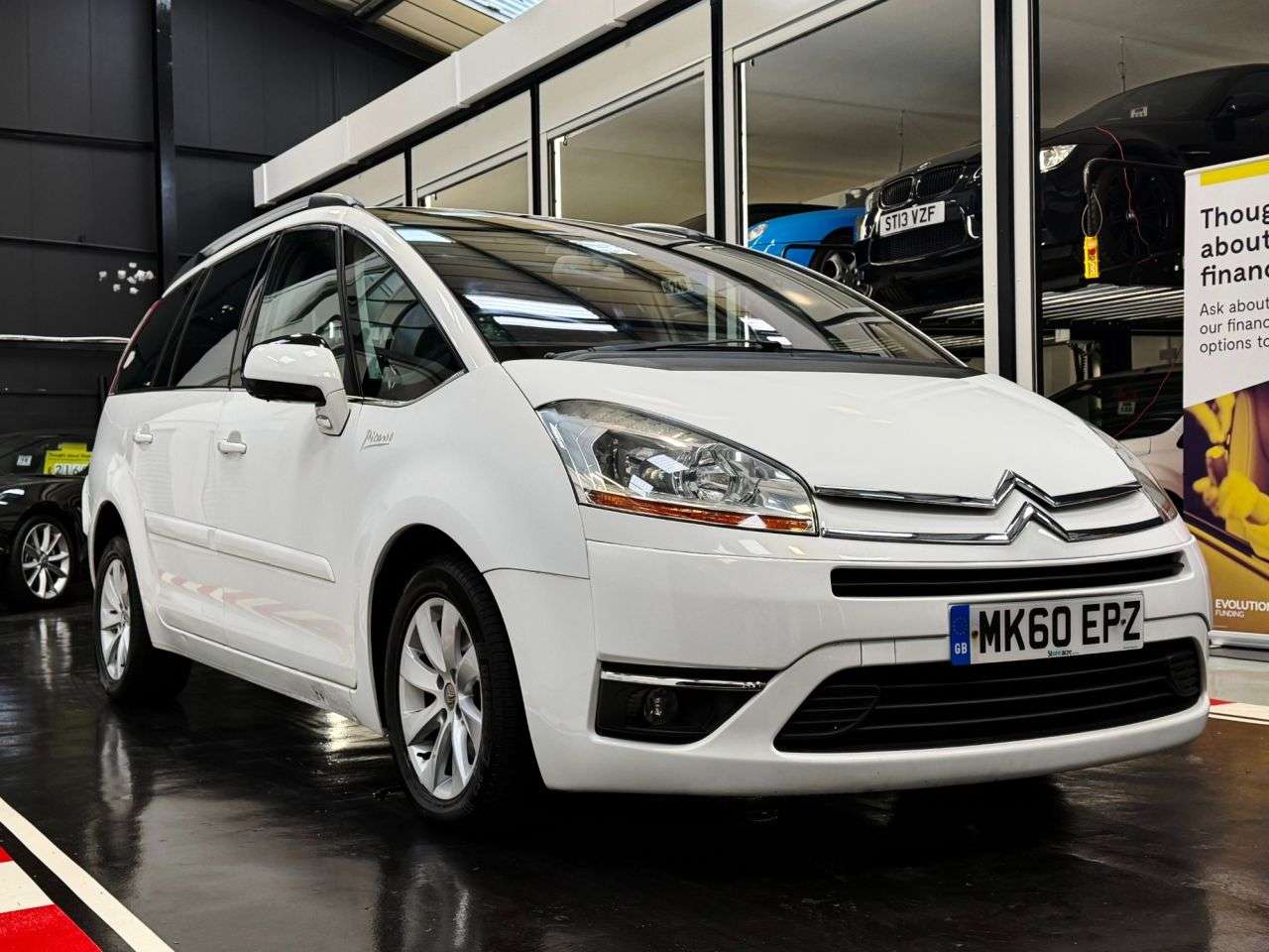 A 2010 CITROEN GRAND C4 PICASSO 2.0 HDi Exclusive MPV 5dr Diesel EGS6 Euro 4 (138 ps) A 2010 CITROEN GRAND C4 PICASSO 2.0 HDi Exclusive MPV 5dr Diesel EGS6 Euro 4 (138 ps)