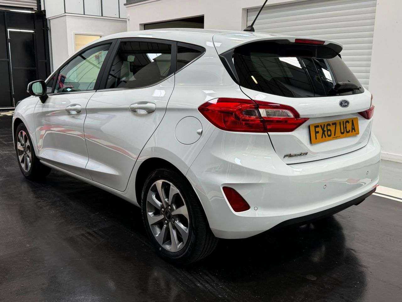 A 2017 FORD FIESTA 1.0T EcoBoost Zetec Hatchback 5dr Petrol Manual Euro 6 (s/s) (100 ps) A 2017 FORD FIESTA 1.0T EcoBoost Zetec Hatchback 5dr Petrol Manual Euro 6 (s/s) (100 ps)