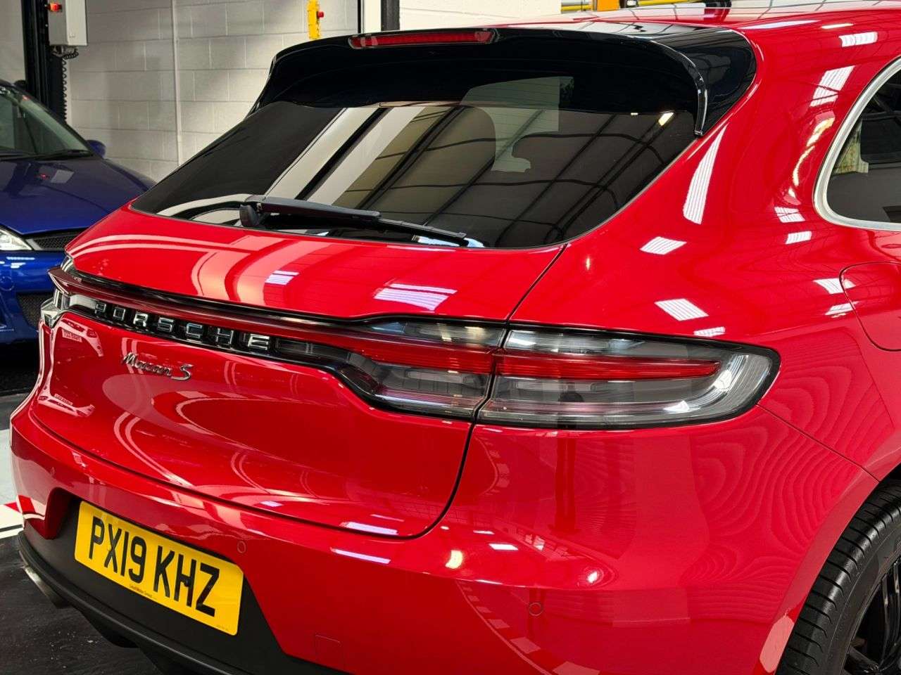 2019 PORSCHE MACAN 2019 PORSCHE MACAN