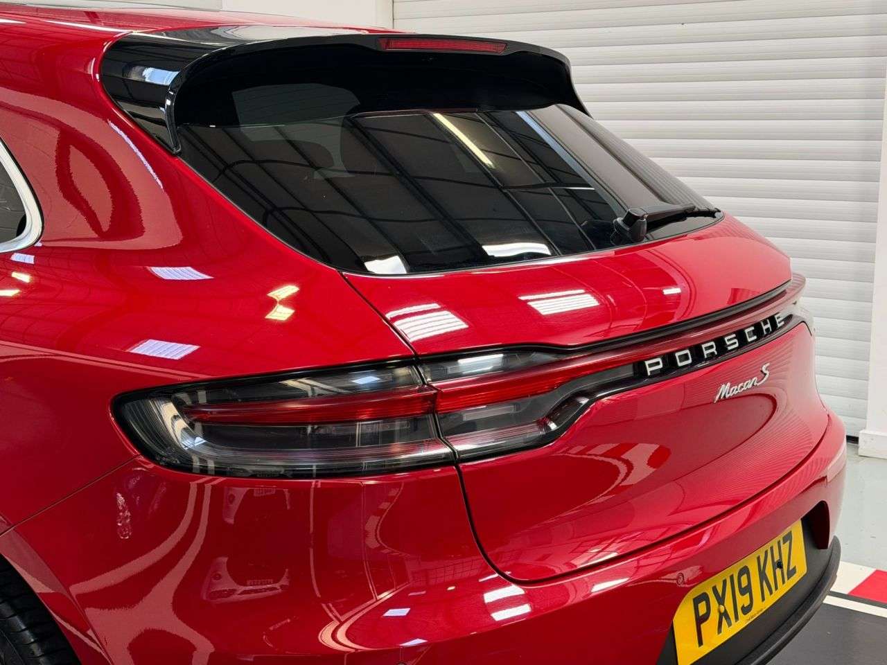 2019 PORSCHE MACAN 2019 PORSCHE MACAN
