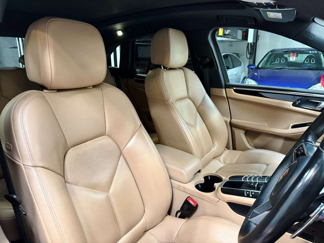 2019 PORSCHE MACAN 2019 PORSCHE MACAN