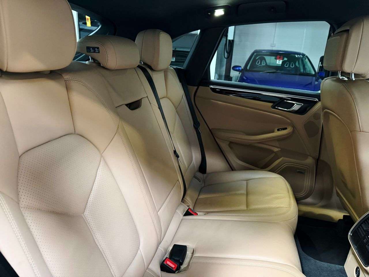 2019 PORSCHE MACAN 2019 PORSCHE MACAN