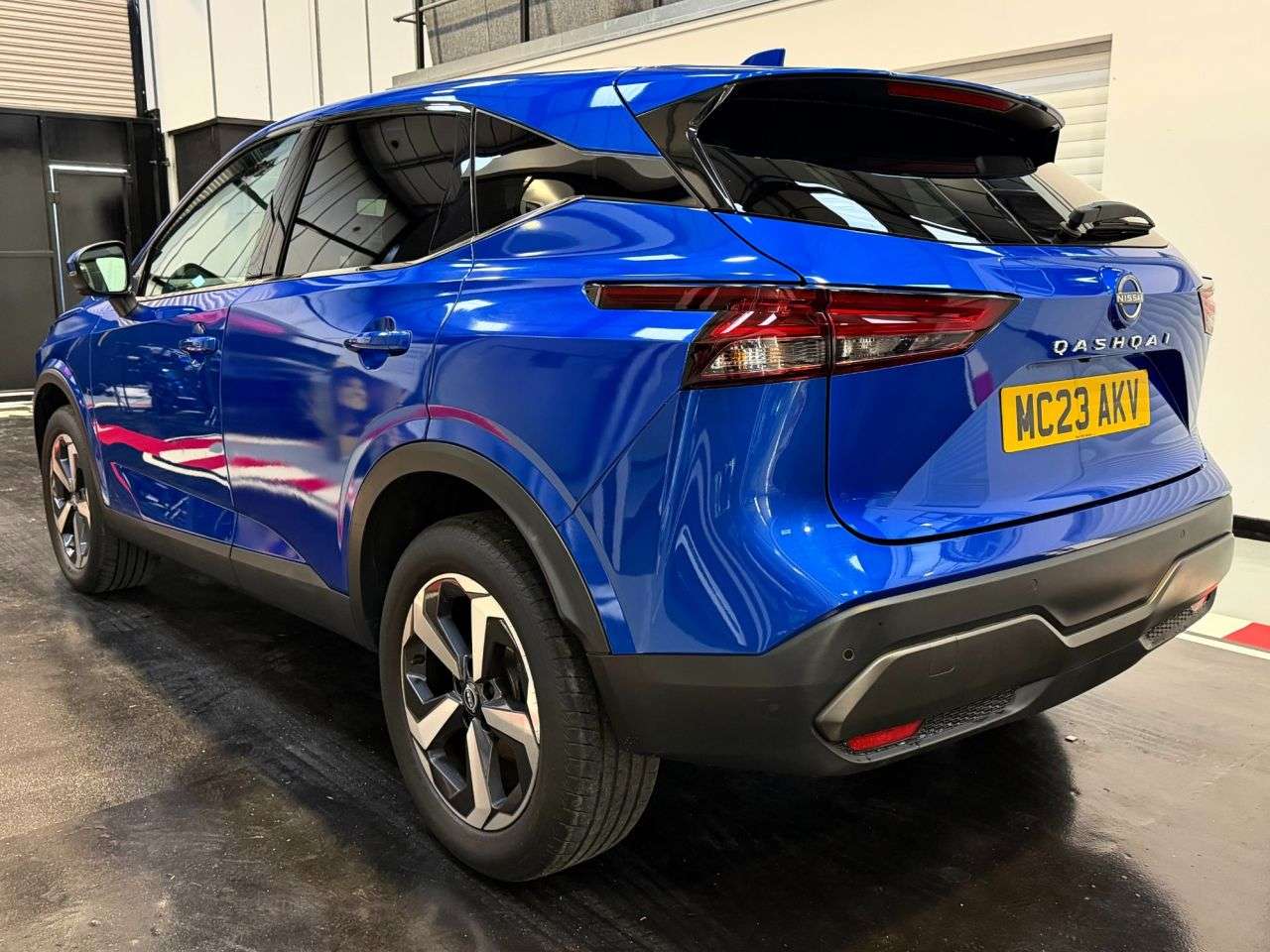 A 2023 NISSAN QASHQAI 1.3 DIG-T MHEV N-Connecta SUV 5dr Petrol Hybrid Manual Euro 6 (s/s) (140 ps A 2023 NISSAN QASHQAI 1.3 DIG-T MHEV N-Connecta SUV 5dr Petrol Hybrid Manual Euro 6 (s/s) (140 ps