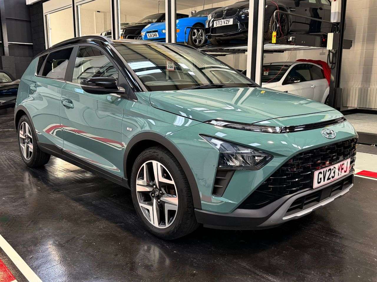 A 2023 HYUNDAI BAYON 1.0 T-GDi MHEV Ultimate SUV 5dr Petrol Hybrid DCT Euro 6 (s/s) (120 ps) A 2023 HYUNDAI BAYON 1.0 T-GDi MHEV Ultimate SUV 5dr Petrol Hybrid DCT Euro 6 (s/s) (120 ps)