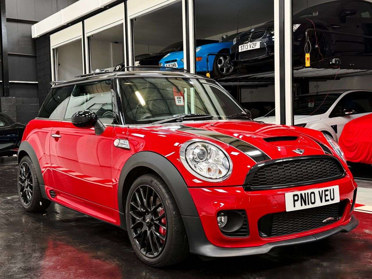 A 2010 MINI HATCH 1.6 John Cooper Works Hatchback 3dr Petrol Manual Euro 5 (211 ps) A 2010 MINI HATCH 1.6 John Cooper Works Hatchback 3dr Petrol Manual Euro 5 (211 ps)