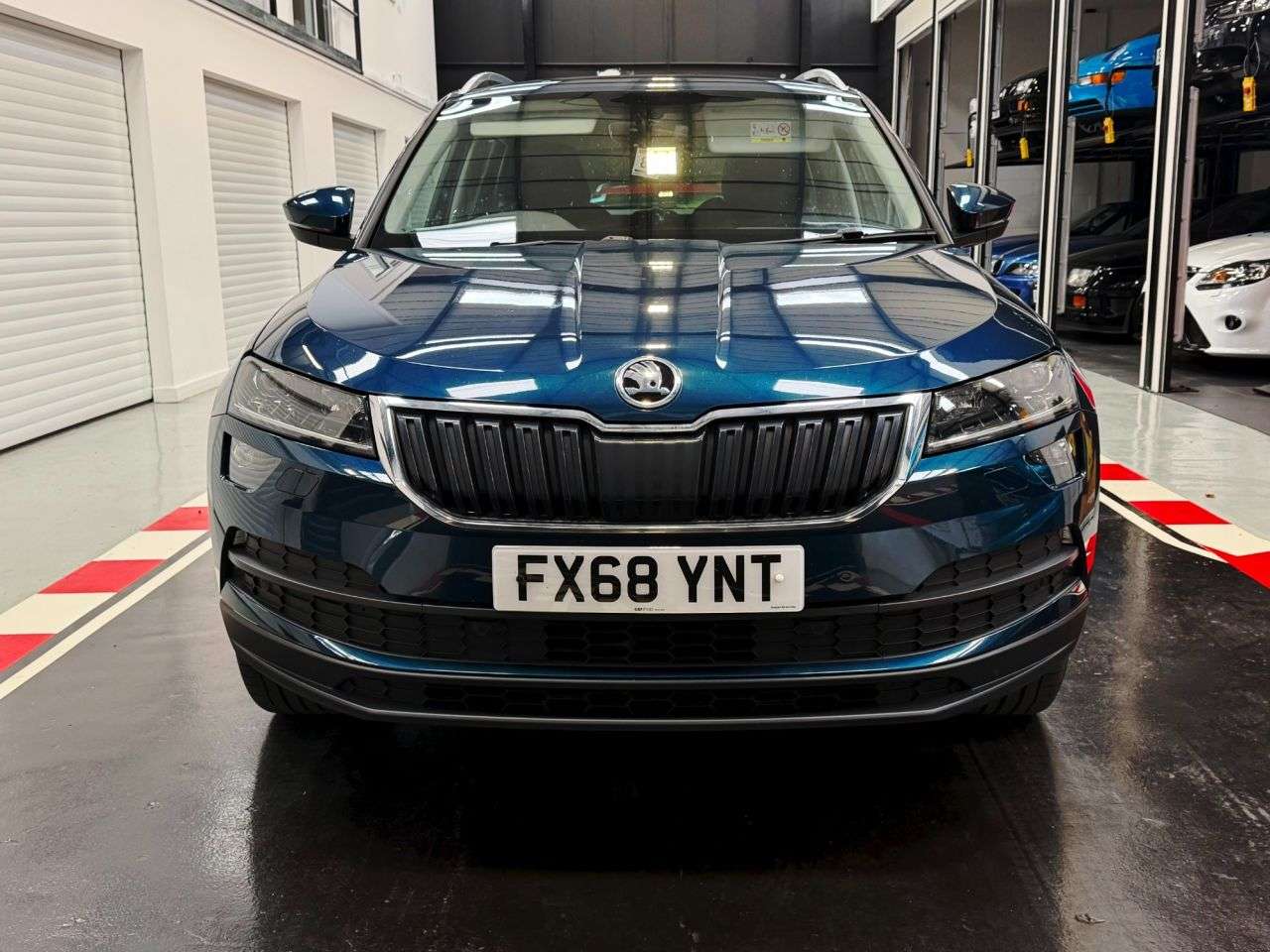A 2018 SKODA KAROQ 1.6 TDI SE L SUV 5dr Diesel DSG Euro 6 (s/s) (115 ps) A 2018 SKODA KAROQ 1.6 TDI SE L SUV 5dr Diesel DSG Euro 6 (s/s) (115 ps)