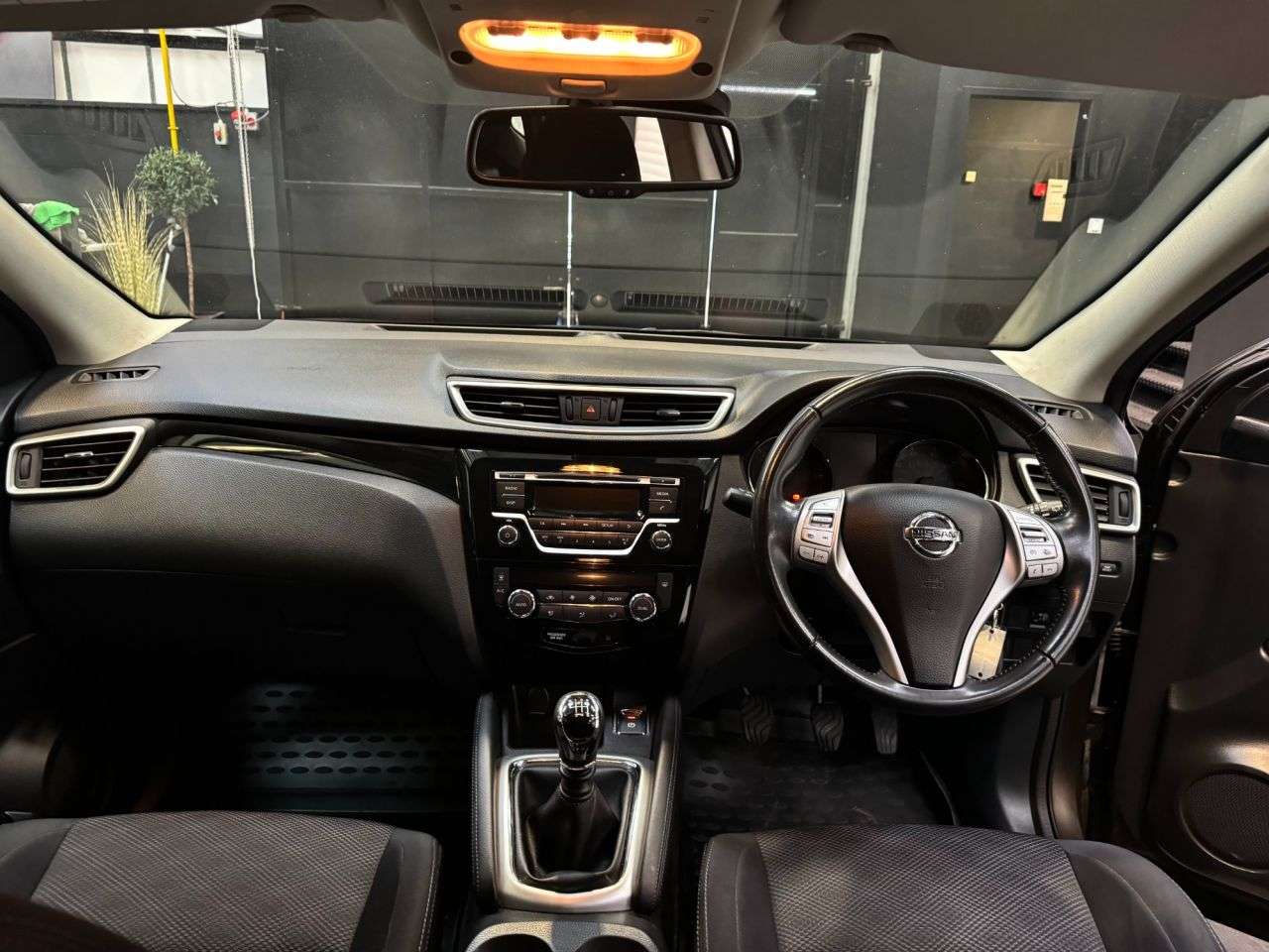 A 2017 NISSAN QASHQAI 1.5 dCi Acenta SUV 5dr Diesel Manual 2WD Euro 6 (s/s) (110 ps) A 2017 NISSAN QASHQAI 1.5 dCi Acenta SUV 5dr Diesel Manual 2WD Euro 6 (s/s) (110 ps)