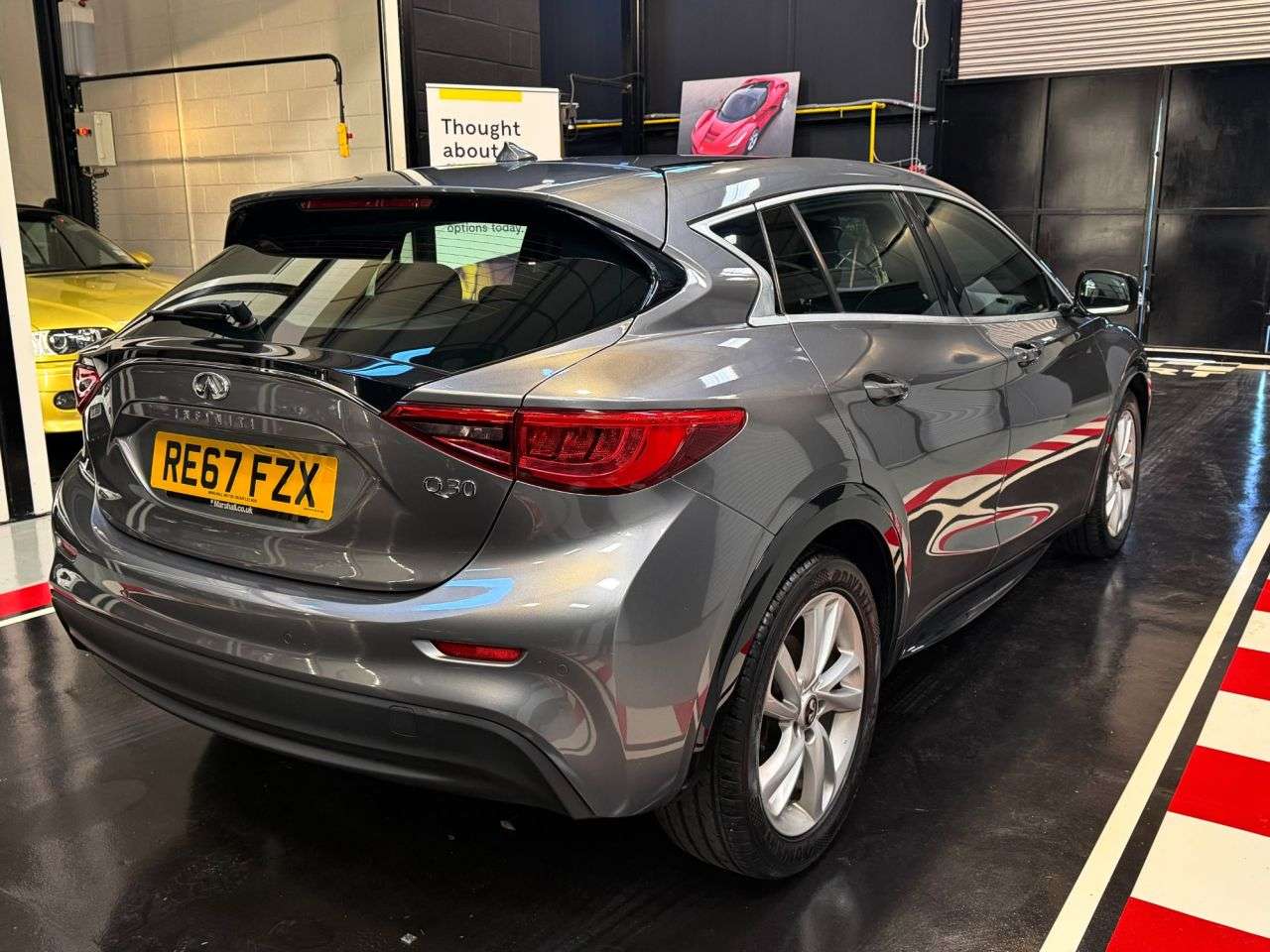 A 2017 INFINITI Q30 1.5d Business Executive Hatchback 5dr Diesel DCT Euro 6 (s/s) (109 ps) A 2017 INFINITI Q30 1.5d Business Executive Hatchback 5dr Diesel DCT Euro 6 (s/s) (109 ps)