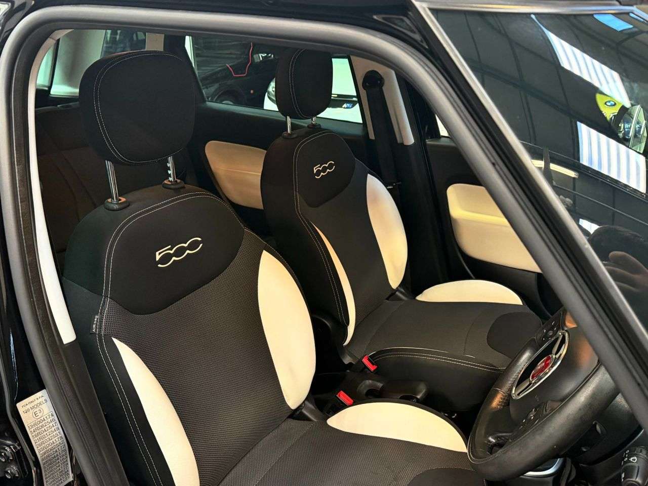 2017 FIAT 500L 2017 FIAT 500L