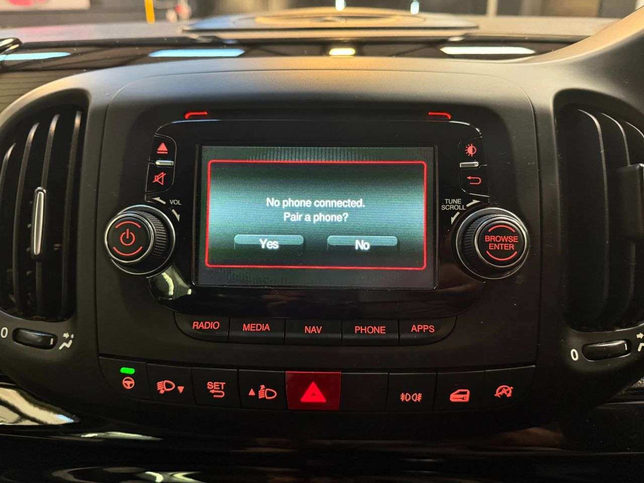 2017 FIAT 500L 2017 FIAT 500L