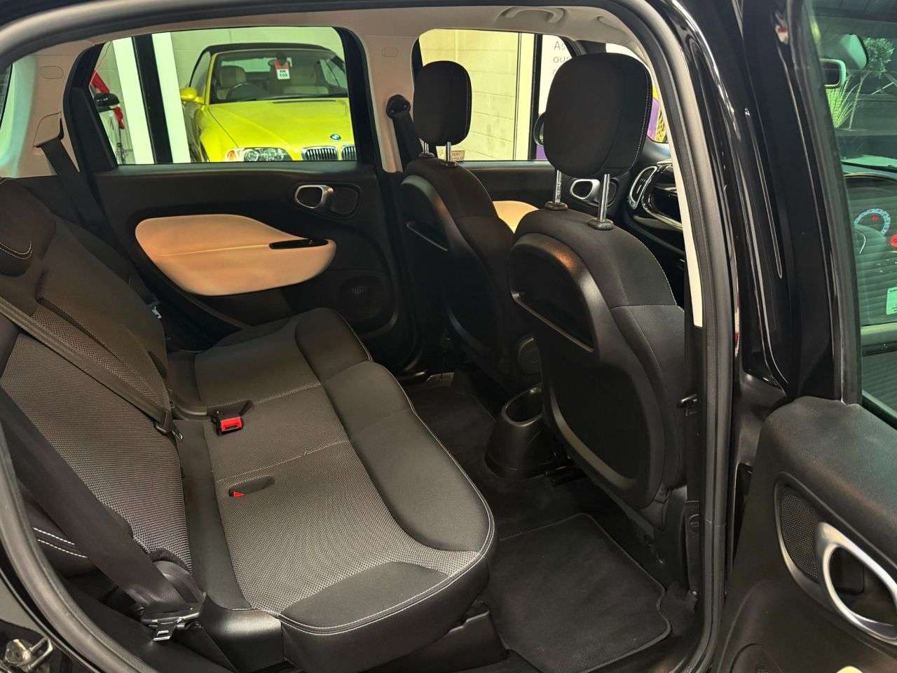 2017 FIAT 500L 2017 FIAT 500L