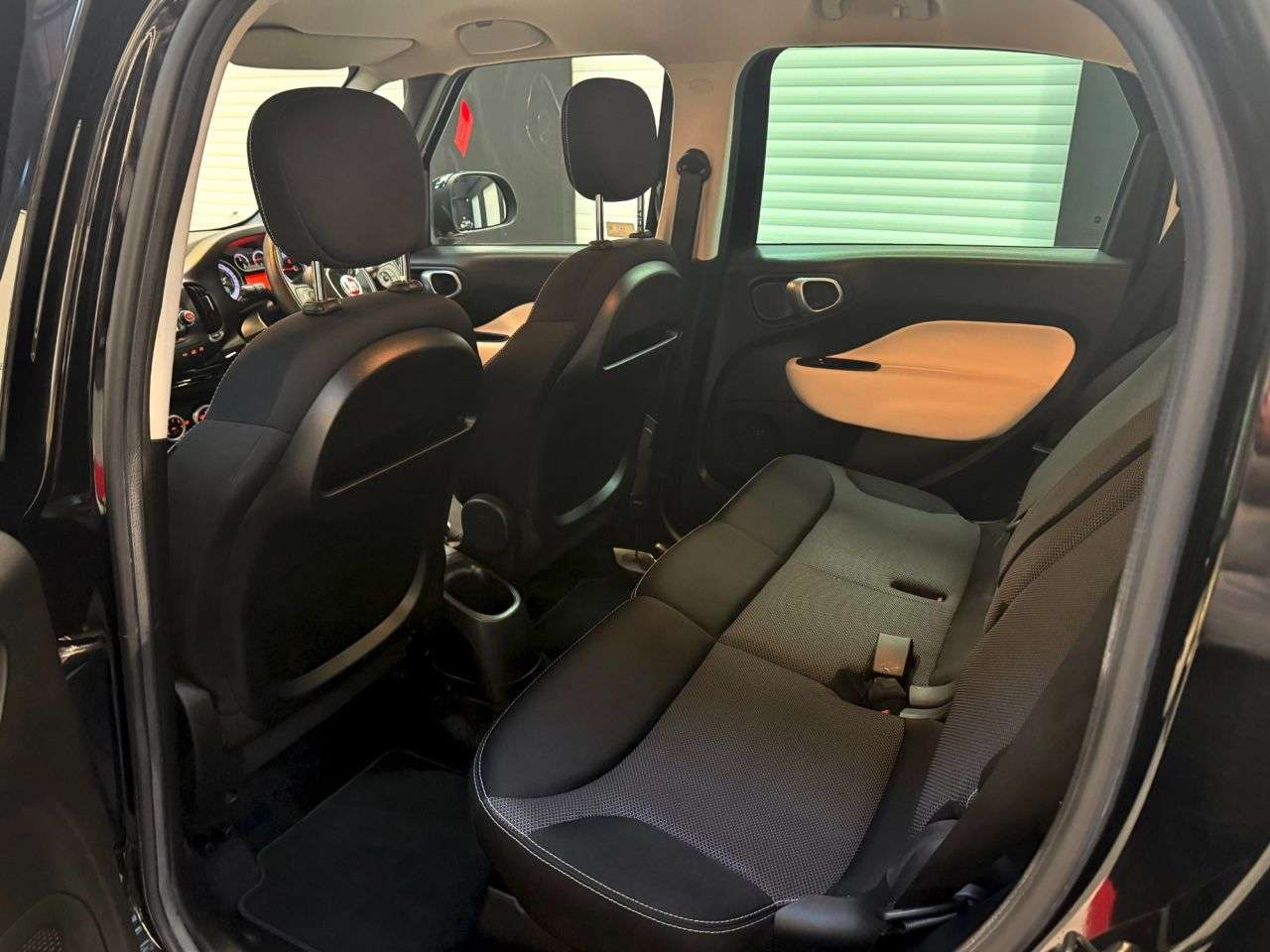 2017 FIAT 500L 2017 FIAT 500L