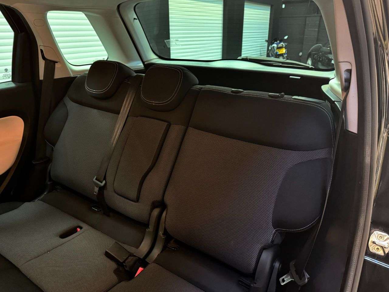 2017 FIAT 500L 2017 FIAT 500L
