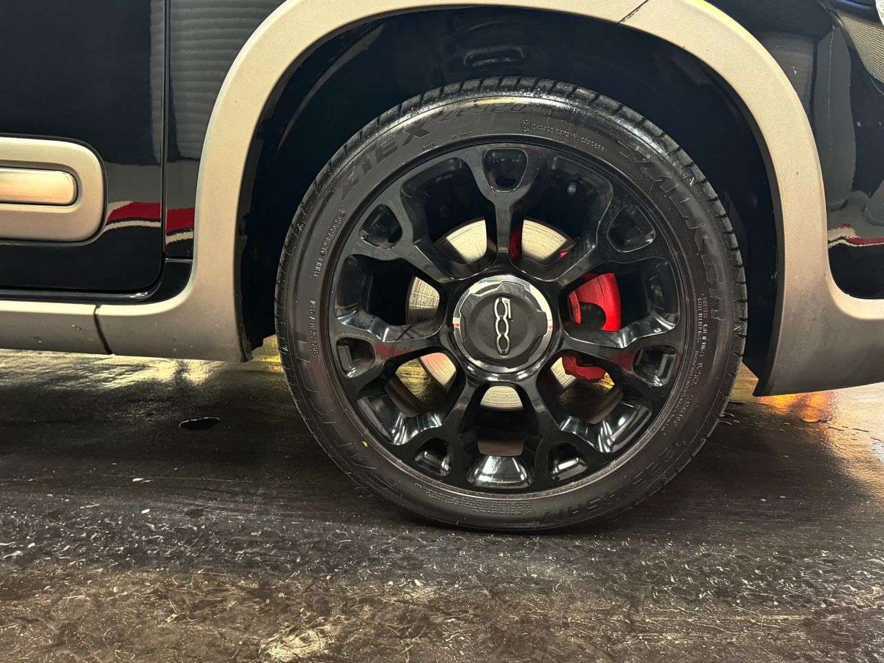 2017 FIAT 500L 2017 FIAT 500L