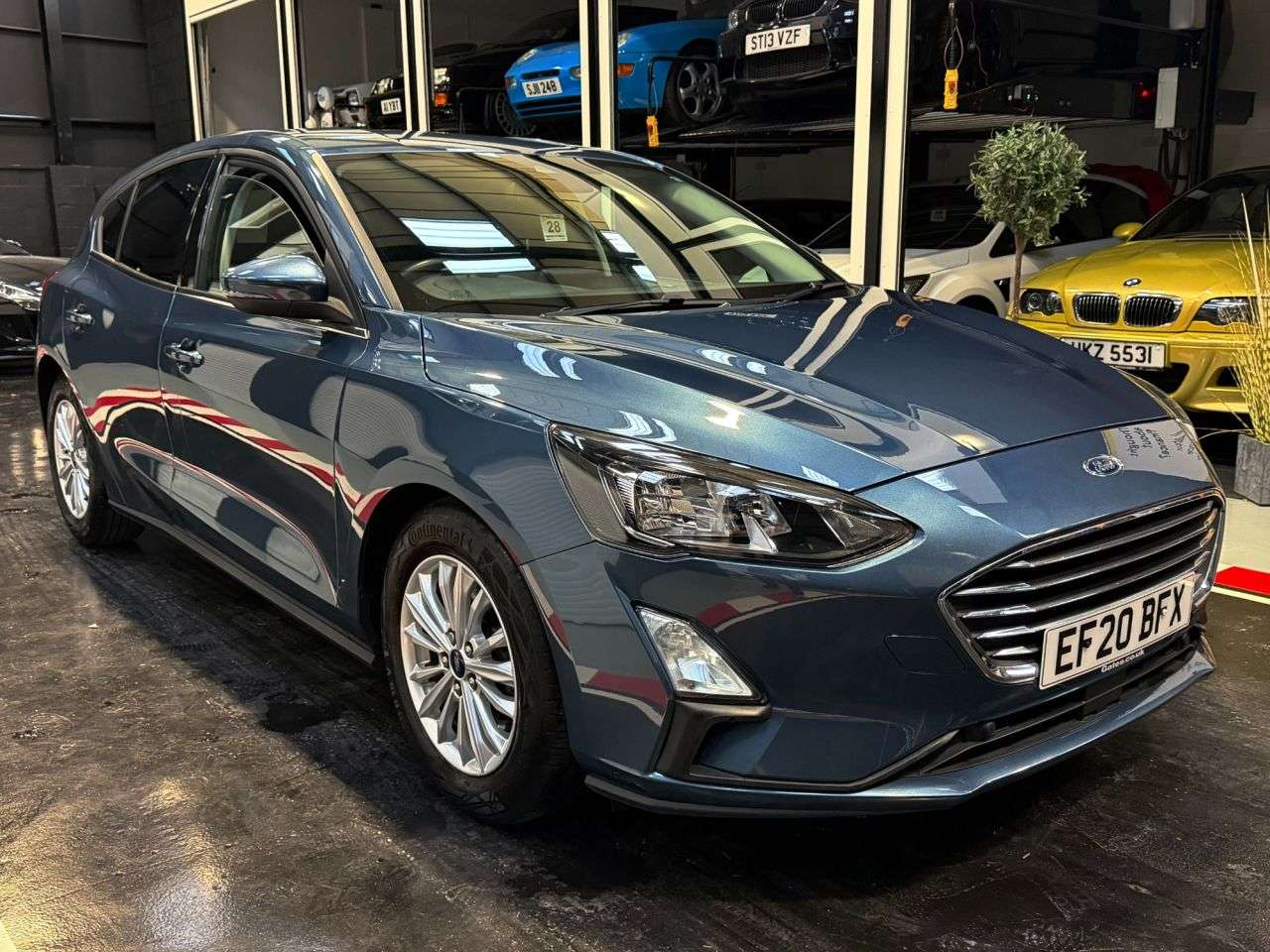 A 2020 FORD FOCUS 1.0T EcoBoost Titanium Hatchback 5dr Petrol Auto Euro 6 (s/s) (125 ps) A 2020 FORD FOCUS 1.0T EcoBoost Titanium Hatchback 5dr Petrol Auto Euro 6 (s/s) (125 ps)