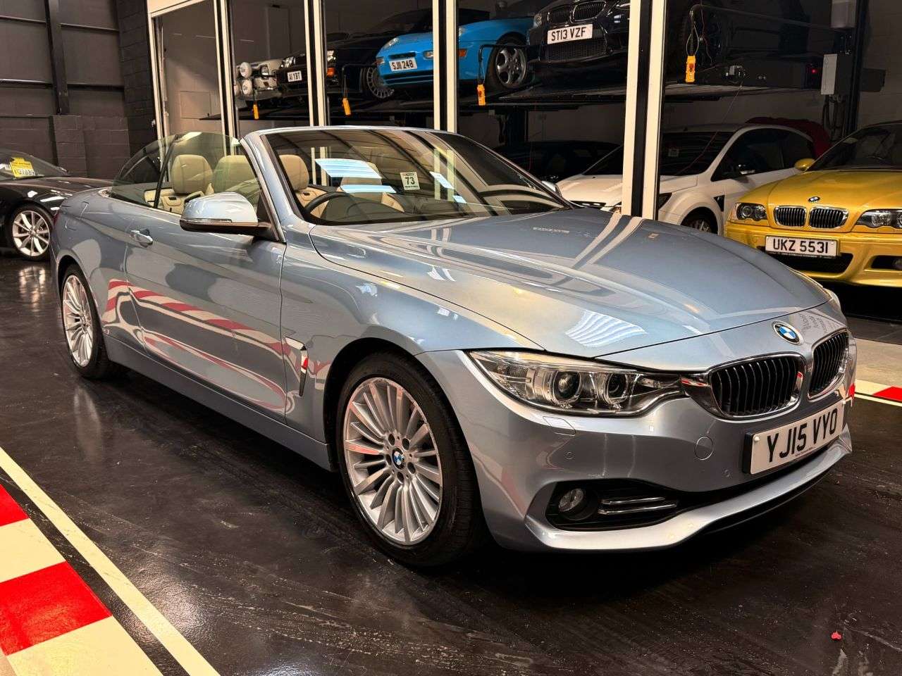 A 2015 BMW 4 SERIES 2.0 420i Luxury Convertible 2dr Petrol Auto Euro 6 (s/s) (184 ps) A 2015 BMW 4 SERIES 2.0 420i Luxury Convertible 2dr Petrol Auto Euro 6 (s/s) (184 ps)