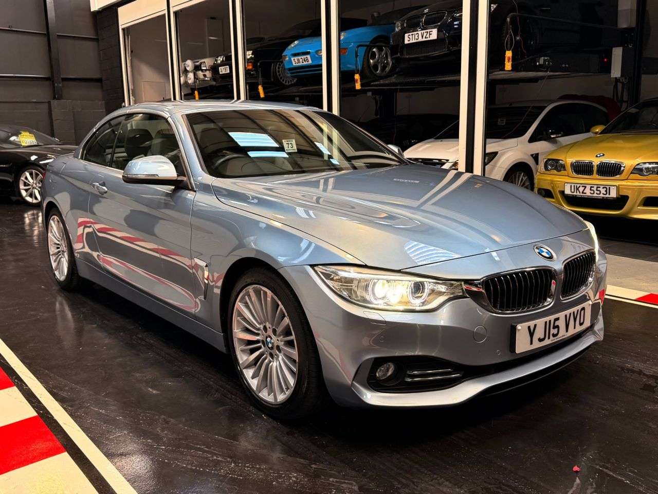 A 2015 BMW 4 SERIES 2.0 420i Luxury Convertible 2dr Petrol Auto Euro 6 (s/s) (184 ps) A 2015 BMW 4 SERIES 2.0 420i Luxury Convertible 2dr Petrol Auto Euro 6 (s/s) (184 ps)