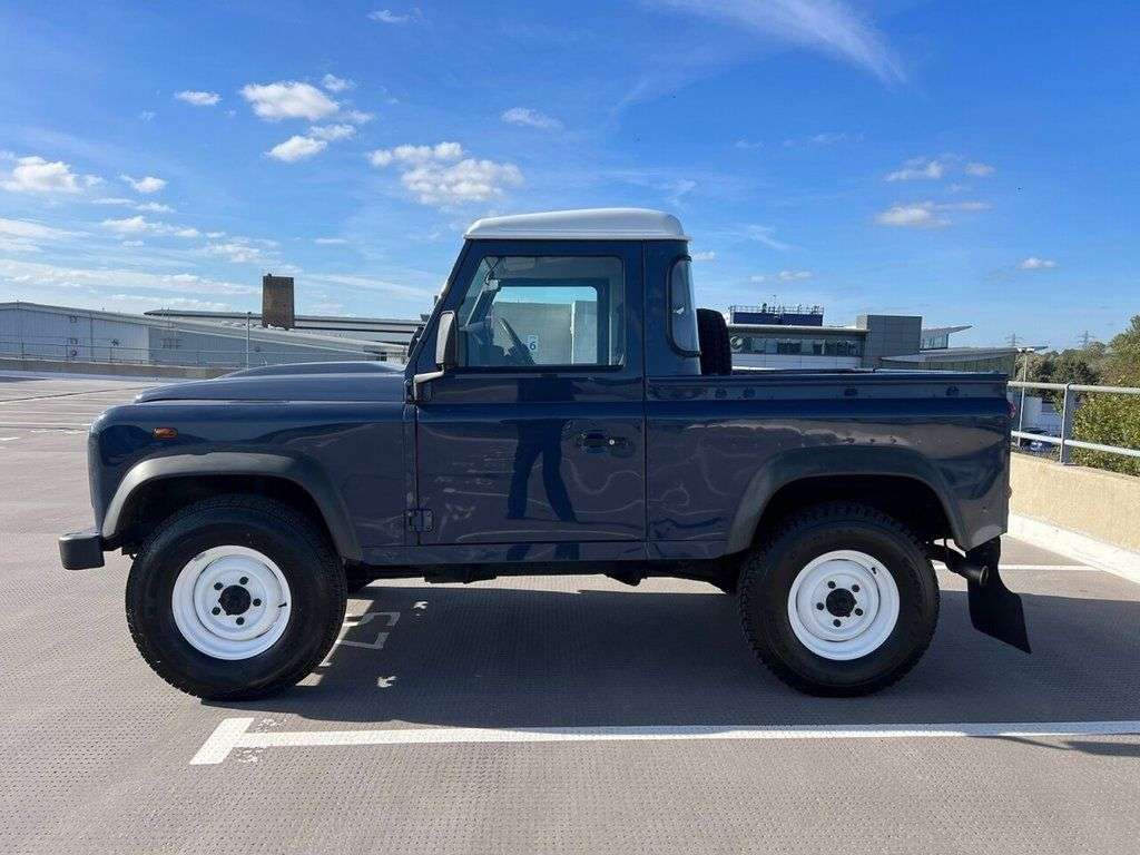 0 LAND ROVER DEFENDER 0 LAND ROVER DEFENDER