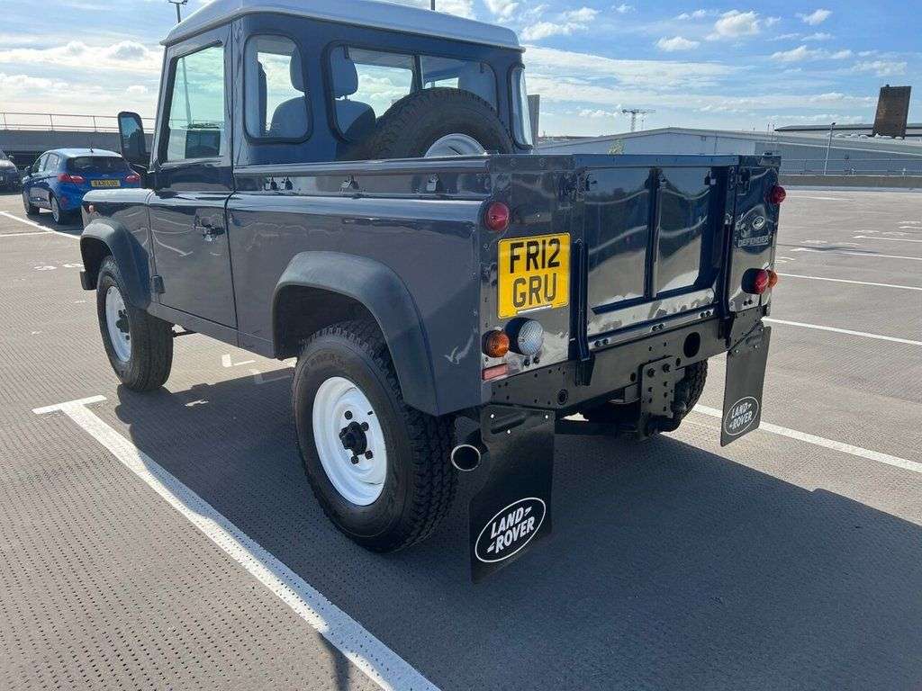0 LAND ROVER DEFENDER 0 LAND ROVER DEFENDER