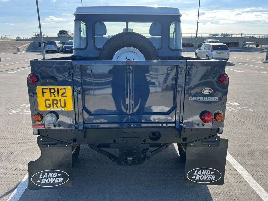0 LAND ROVER DEFENDER 0 LAND ROVER DEFENDER