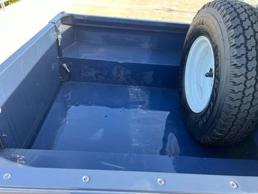 0 LAND ROVER DEFENDER 0 LAND ROVER DEFENDER