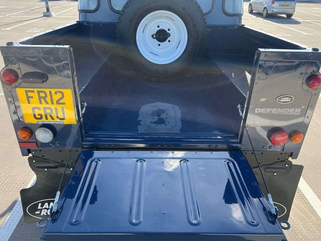 0 LAND ROVER DEFENDER 0 LAND ROVER DEFENDER