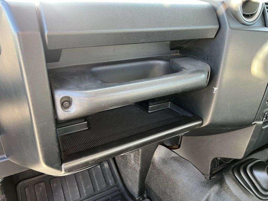 0 LAND ROVER DEFENDER 0 LAND ROVER DEFENDER