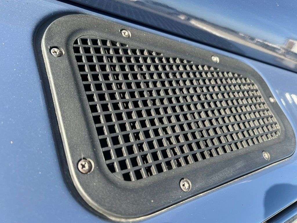 0 LAND ROVER DEFENDER 0 LAND ROVER DEFENDER