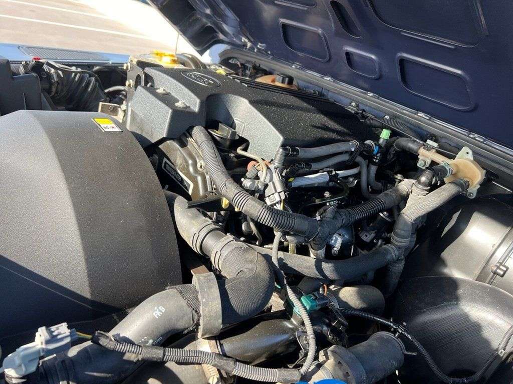 0 LAND ROVER DEFENDER 0 LAND ROVER DEFENDER