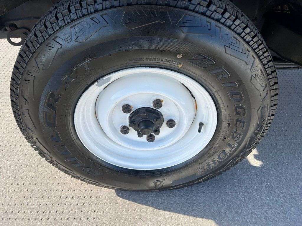 0 LAND ROVER DEFENDER 0 LAND ROVER DEFENDER