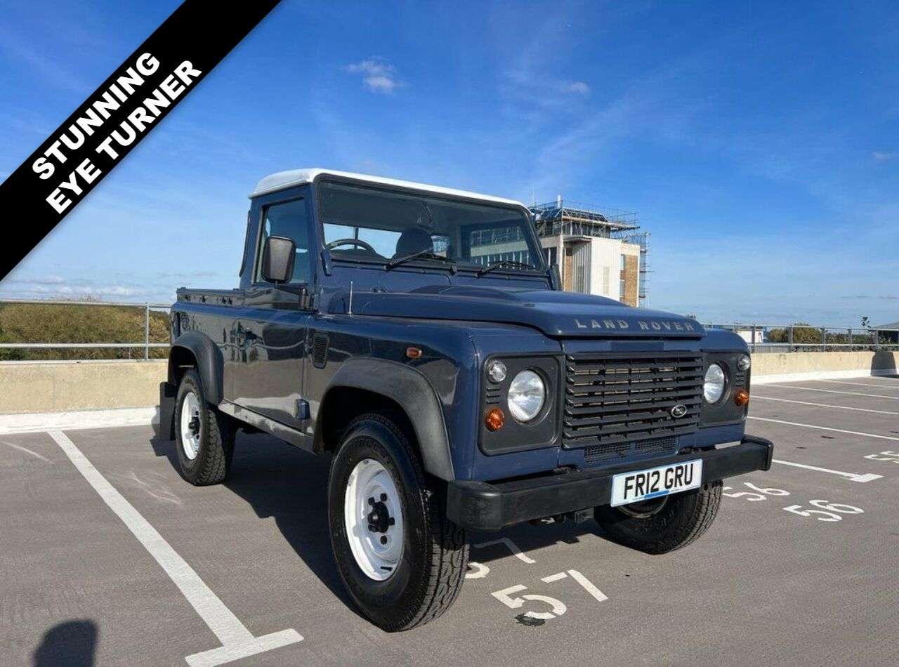 A 0 LAND ROVER DEFENDER 2.2 TD PICK UP 122 BHP 1 year mot and service included A 0 LAND ROVER DEFENDER 2.2 TD PICK UP 122 BHP 1 year mot and service included