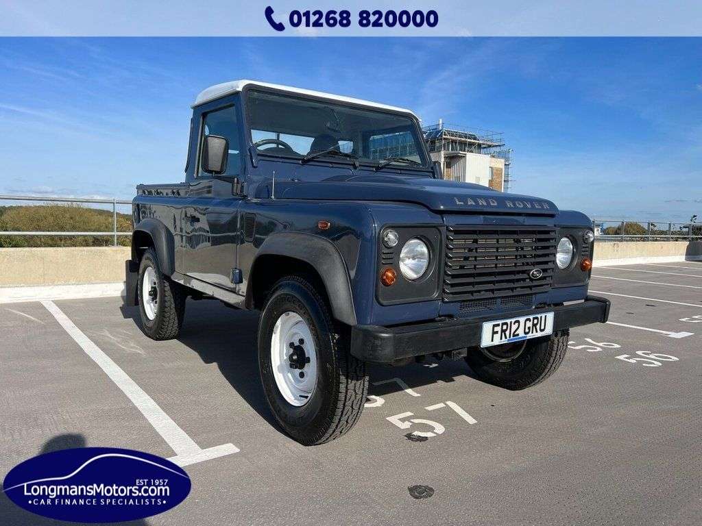 A 2012 LAND ROVER DEFENDER 90 TD PICK UP A 2012 LAND ROVER DEFENDER 90 TD PICK UP