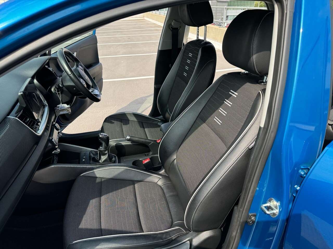 2021 KIA STONIC 2021 KIA STONIC