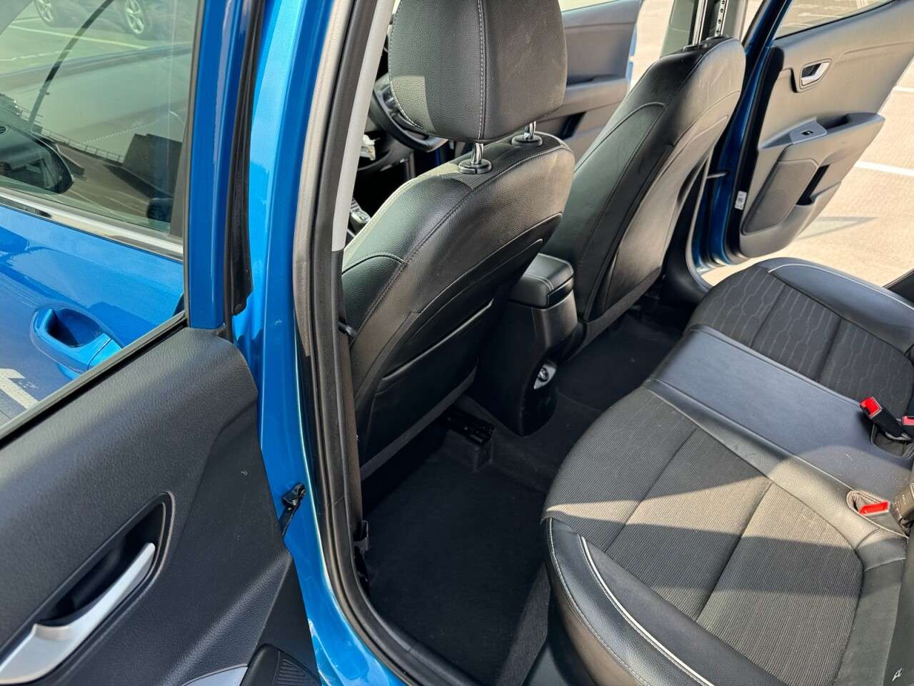 2021 KIA STONIC 2021 KIA STONIC