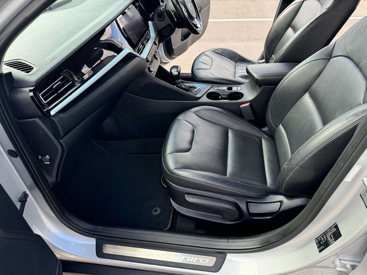 2020 KIA NIRO 2020 KIA NIRO