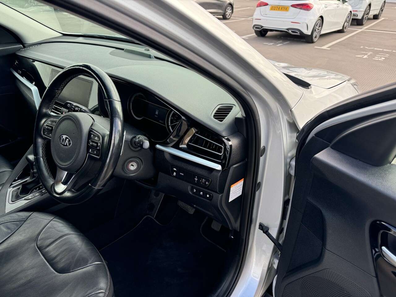 2020 KIA NIRO 2020 KIA NIRO